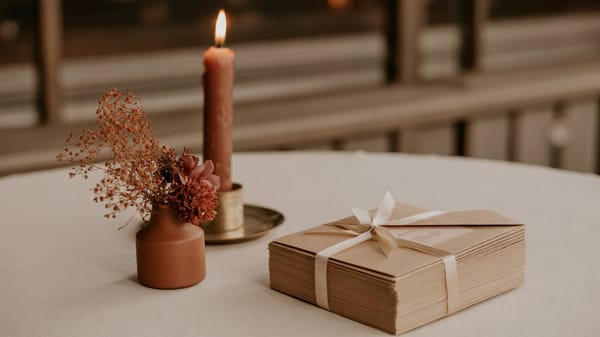 How to Choose a Digital Wedding Invitation Platform: A 5-Area Evaluation Framework